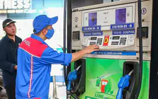 Choáng với doanh thu của 'đại gia' xăng dầu