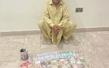 Dubai: Người đàn ông ăn xin lái xe sang sau khi tan ca làm việc