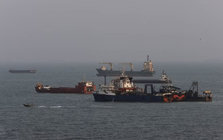 Mỹ thiết lập hành lang ở eo biển Hormuz để vận chuyển dầu bí mật