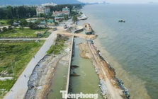 Lo ‘mất bãi tắm’ khi xây kè trăm tỷ, lãnh đạo địa phương giải đáp thế nào?