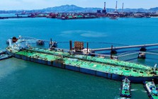Gần 1 triệu thùng dầu Nga chuyển hướng khỏi Ấn Độ mỗi ngày, Trung Quốc lập tức tăng tốc gom hàng