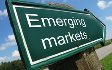 Bao nhiêu cổ phiếu ngân hàng lọt rổ FTSE Global Equity Index Series (GEIS)?