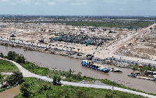Tỷ phú Phạm Nhật Vượng đang xây “thành phố công viên tri thức” cho 60.000 sinh viên, nằm trong đại đô thị 1.080 ha có sân golf 200 ha và 100 công viên