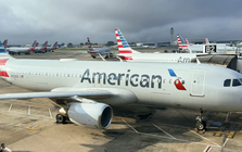 Khoảng 5 hành khách bị bỏng sau khi laptop bốc cháy trên chuyến bay American Airlines