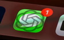 ChatGPT chạm vào thứ Apple bảo vệ nhất