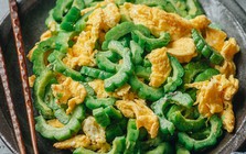 Mướp đắng được mệnh danh là "vua vitamin C", tuy nhiên, có ba trường hợp nên thận trọng khi ăn