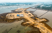 Tỷ phú Phạm Nhật Vượng đang cho xây "siêu" đô thị biển 18 tỷ USD lớn nhất Việt Nam, nơi quy hoạch công viên câu cá rừng ngập mặn 800 ha, rộng gấp 45 lần sân Mỹ Đình