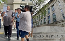 Harvard chi 53 triệu USD để "khép lại" bê bối kéo dài 5 năm: Cựu quản lý nhà xác lấy bộ phận thi thể hiến cho khoa học đem bán