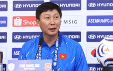 Quá nhiều người gọi điện nhờ mua vé, HLV Kim Sang-sik không dám nghe điện thoại