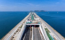 Phát hiện Trung Quốc đánh chìm 18 khối bê tông nặng tổng cộng 1 triệu tấn xuống đáy biển, ghép chính xác sai số 3mm - công trình ngầm dài 5km hoàn thiện sau 20 tháng