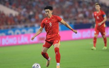 Phỏng vấn nóng Đình Bắc sau chức vô địch ASEAN Cup: "Kỷ nguyên vươn mình, cầu thủ nào cũng muốn vươn mình!"