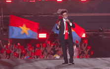 “Ông hoàng nhạc đỏ” gây sốt concert quốc gia: Sở hữu 5 hòn đảo, xây nhà hát riêng