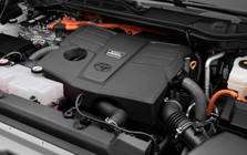 Cú gõ búa giúp Toyota tiết kiệm hàng triệu USD chi phí thay động cơ