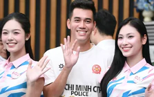 Thí sinh Hoa hậu Việt Nam gặp Tiến Linh và dàn cầu thủ
