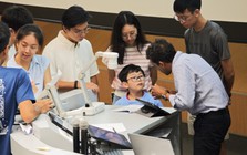 "Thần đồng" 7 tuổi có IQ 154, sở hữu 5 kỷ lục, học cùng sinh viên tại đại học top đầu châu Á