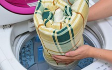 Lời khuyên khi giặt chăn, ga trong máy giặt