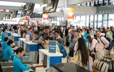 Điều gì thu hút gần 14 triệu lượt khách quốc tế đến Việt Nam?