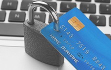 Ngân hàng thông báo phong tỏa tài khoản và tự động trích tiền với những trường hợp này