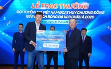 Chiếc xe máy đặc biệt HLV Kim Sang-sik được tặng sau chiến tích của U23 Việt Nam