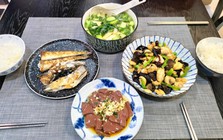 Bữa cơm gồm 4 món làm nhanh mà cả nhà tôi cứ khen mãi "món nào cũng ngon"