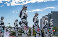 Trung Quốc đang đào tạo hàng nghìn robot theo cách chưa từng có