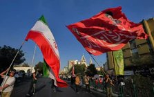Mỹ bất ngờ tấn công Iran, Tehran lập tức đáp trả