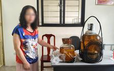 Lệnh bắt khẩn cấp người phụ nữ 55 tuổi mua bình rượu rắn hổ mang chúa