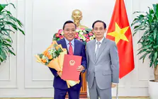 Trao quyết định bổ nhiệm hai Thứ trưởng Bộ Ngoại giao