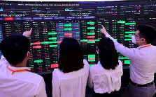 Hàng tỷ USD chờ đổ vào chứng khoán Việt Nam, loạt cổ phiếu được dự báo hút tiền mạnh