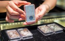 Bạc bật tăng vượt mốc 60 USD/ounce, thị trường chờ đợi điều gì?