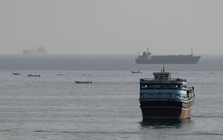 Iran đồng ý mở tuyến đường qua eo biển Hormuz