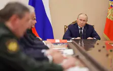 Tổng thống Nga Putin bất ngờ cải tổ hàng ngũ chỉ huy quân đội