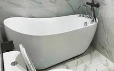Vì sao ngày càng nhiều gia đình khá giả không còn dùng bồn tắm và quyết định đập bỏ?