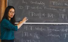 Chủ nhân giải "Nobel Toán học" 2026 chỉ được sinh viên chấm 4,3 điểm, lý do đằng sau khiến nhiều giáo sư phải đỏ mặt