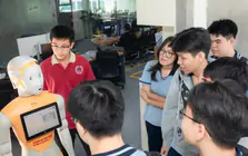 Hàng loạt trường đại học công bố điểm chuẩn, nhiều ngành trên 90 điểm