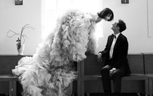 Mỹ nhân phim giờ vàng bất ngờ thông báo kết hôn, tung luôn ảnh cưới đẹp tựa poster phim với cầu thủ hơn 2 tuổi