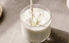3 loại đồ uống ngừa ung thư có bán tại cửa hàng tiện lợi: Bác sĩ khuyên uống một ly mỗi ngày giúp giảm 20% nguy cơ ung thư đại trực tràng