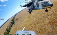 Mi-17 Ukraine bẻ lái, thoát cú đâm sinh tử của UAV