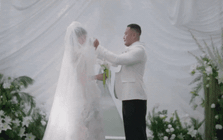 Đám cưới "cầm chừng" của ca sĩ Việt được đề cử đẹp nhất thế giới 2026
