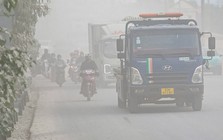 'Bão bụi' mù mịt từ các công trường bủa vây đường phố Hà Nội