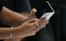 "Chắc gì đã bằng điện thoại gập Android": Đến khi cầm thử iPhone Duo, tất cả đều thốt lên: Thật kinh ngạc!