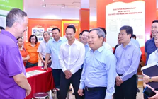 Chủ tịch Hà Nội lưu ý việc xây các công trình quanh hồ Gươm