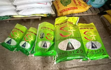 Khởi tố vụ bắt hơn 7 tấn gạo giả mạo nhãn hiệu ST25
