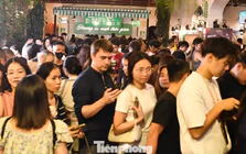 Cảnh tượng chưa từng có trước ngày kem Tràng Tiền đóng cửa