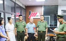 Làm giả hồ sơ mua nhà ở xã hội, 5 người bị khởi tố