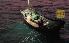 Gia đình đã lo hậu sự, người đàn ông rơi xuống biển mất tích 11 ngày bất ngờ trở về nhà