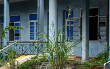 Đại bản doanh bóng đá Than Quảng Ninh bị 'bỏ hoang'