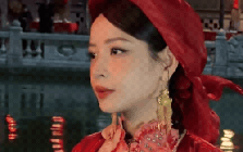 Mọi thứ hoá điên với nhan sắc của Chi Pu