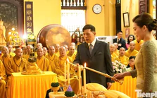 Nhà vua Thái Lan và Hoàng hậu thăm chùa Quán Sứ và dự lễ cầu an