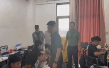 Cận cảnh giây phút công an ập vào sào huyệt băng nhóm lừa đảo trên 1.500 tỷ đồng